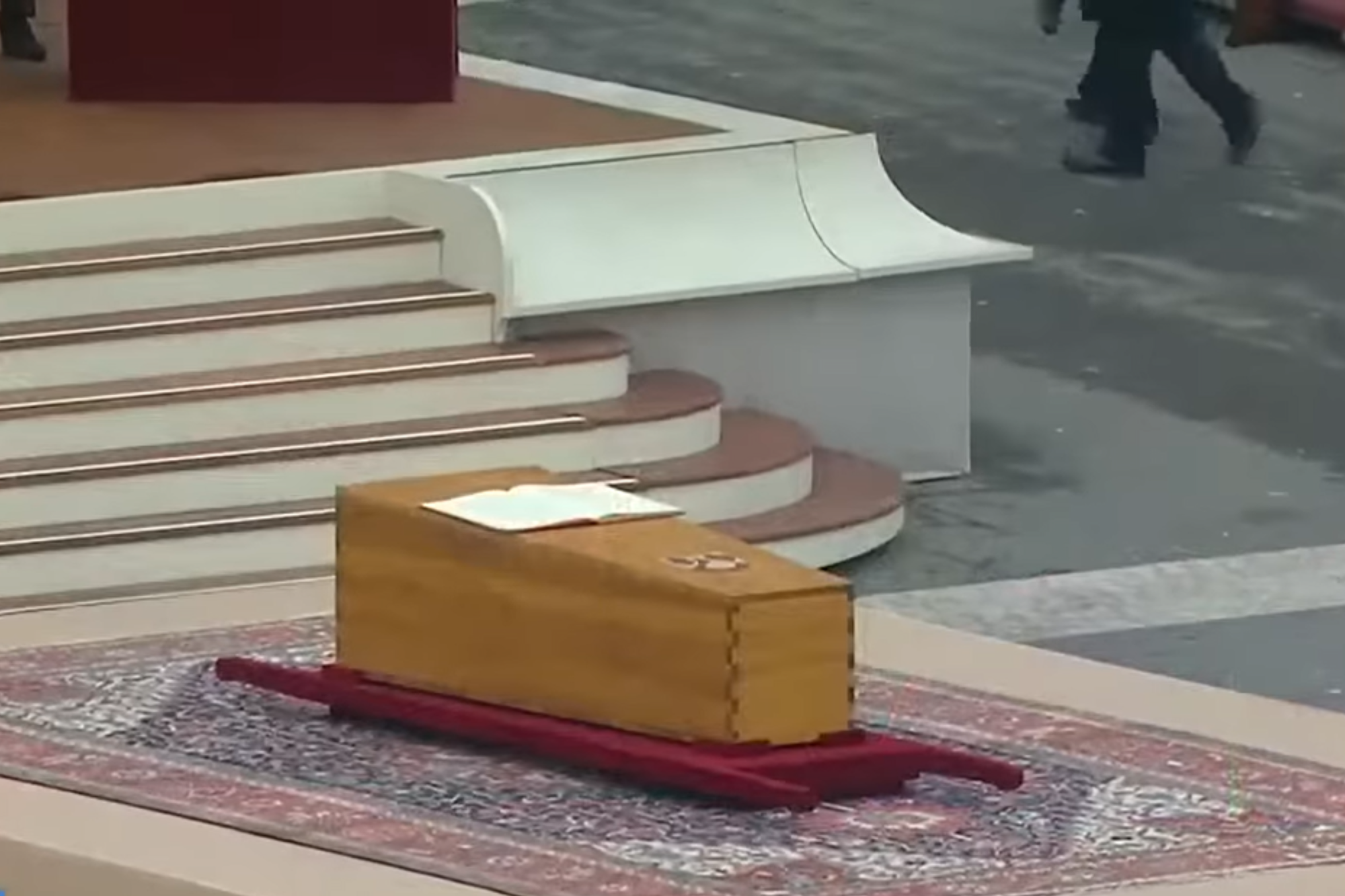 Morte Papa Francesco, come si svolgono le esequie del pontefice