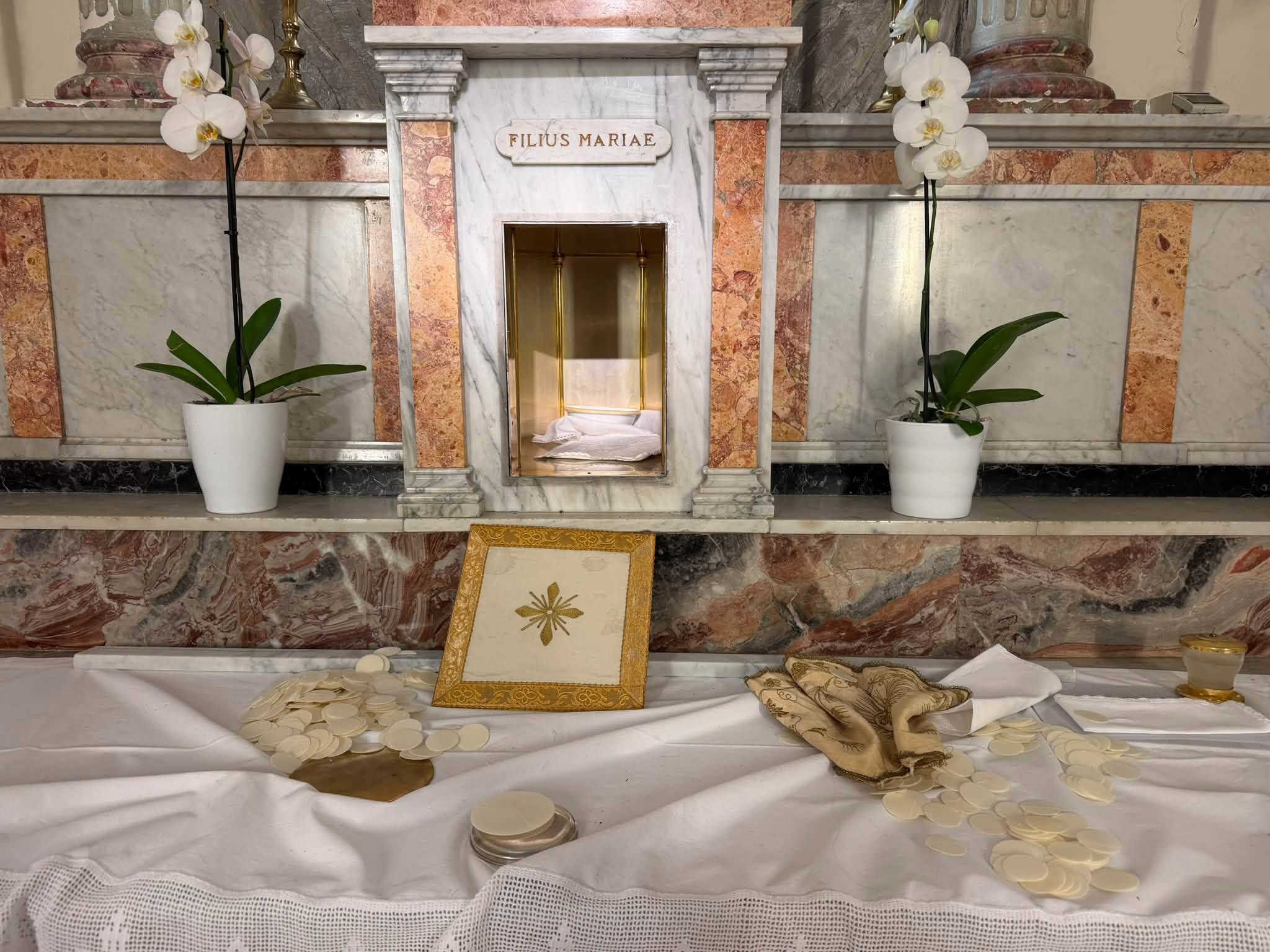 Termini Imerese, profanata la chiesa del Carmelo: rubate le pissidi